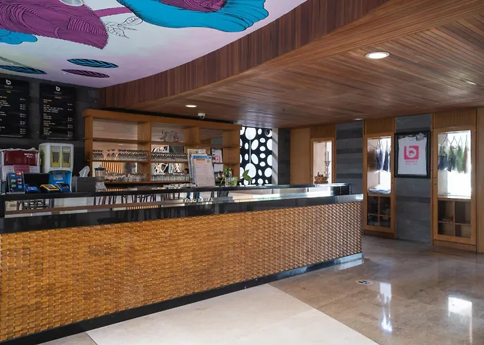 Bedrock Hotel Kuta 4* Kuta (Bali)