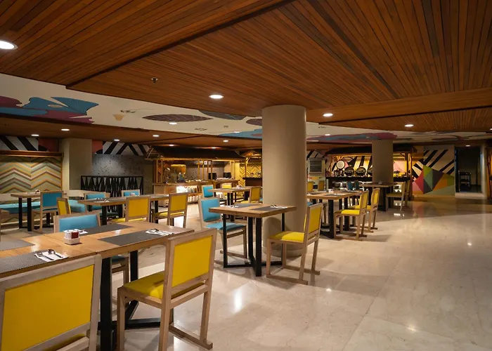 Bedrock Hotel Kuta Hotel 4*