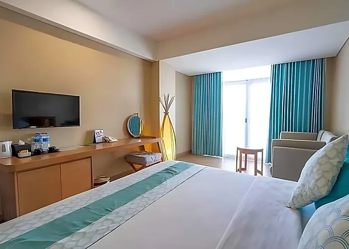 Bedrock Hotel Kuta Hotel 4*
