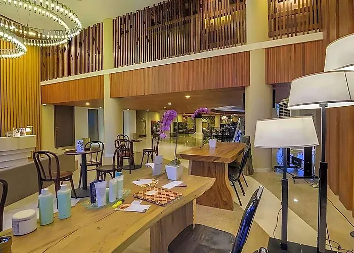 Bedrock Hotel Kuta Lombok