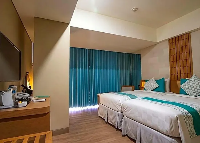 Bedrock Hotel Kuta Hotel 4*