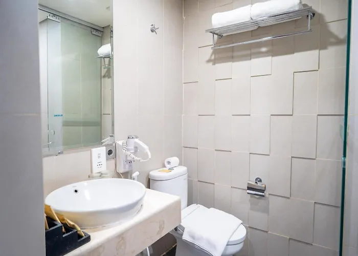 Hotel Bedrock 4*
